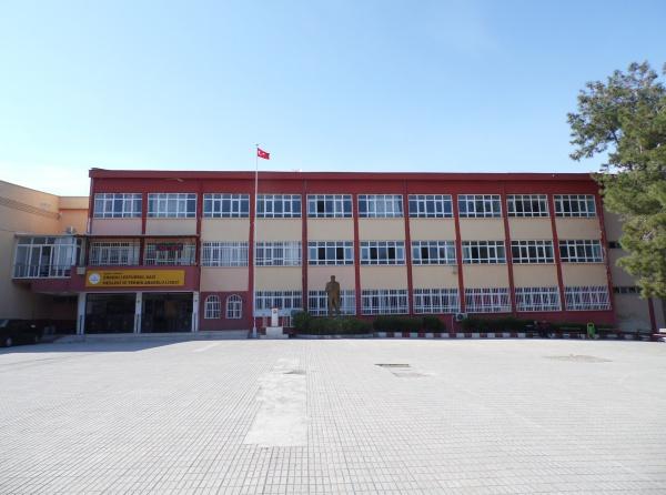 Erdemli Ertuğrul Gazi Mesleki ve Teknik Anadolu Lisesi Fotoğrafı